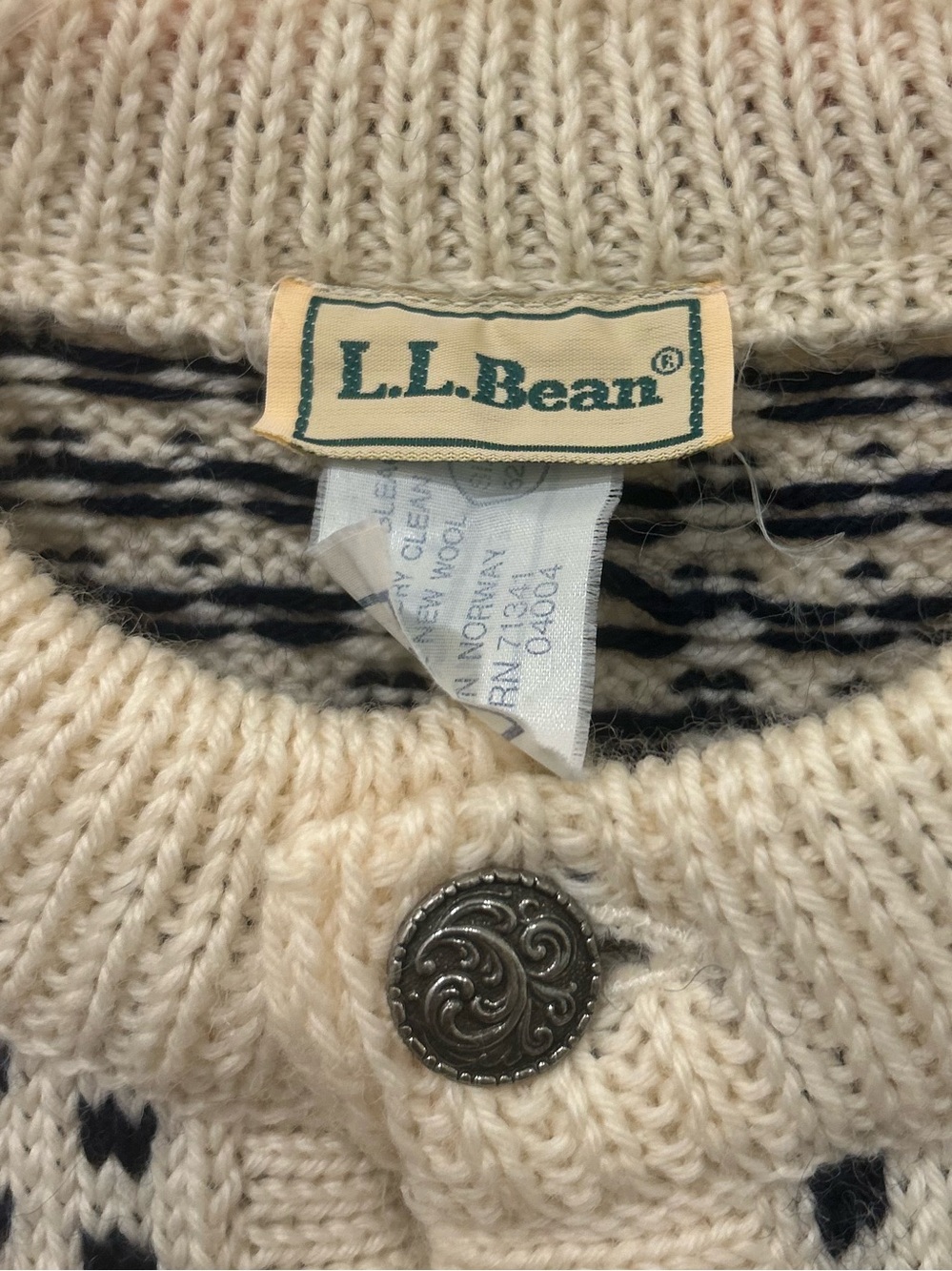 L.L. Bean Ivory Knit Cardigan with Navy Bear Motif and Red Accents - Picture 6 of 8